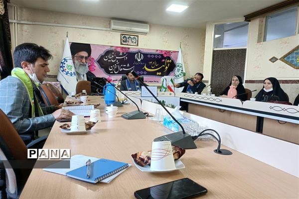 مراسم تجلیل از مربیان فعال پیشتاز سازمان دانش‌آموزی شهرستان قدس