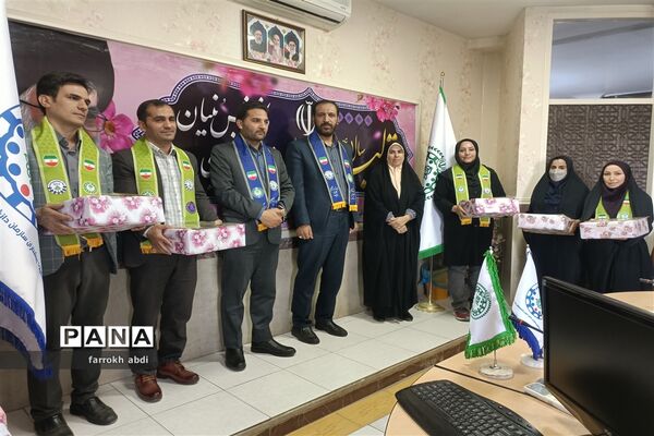 مراسم تجلیل از مربیان فعال پیشتاز سازمان دانش‌آموزی شهرستان قدس
