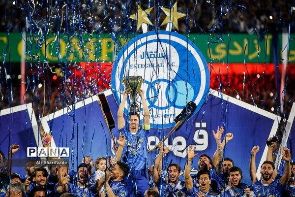 جشن قهرمانی تیم فوتبال استقلال