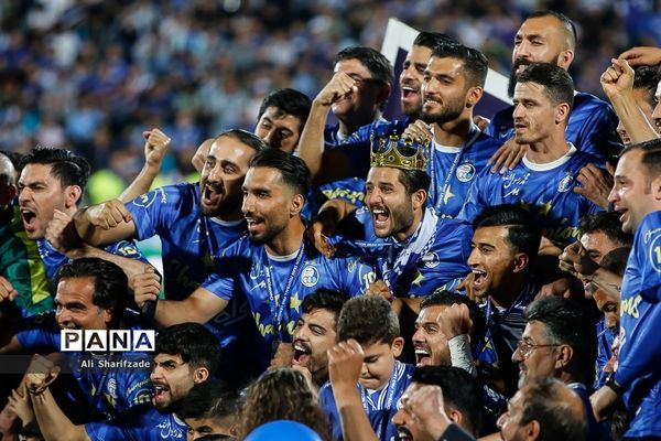 جشن قهرمانی تیم فوتبال استقلال