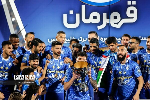 جشن قهرمانی تیم فوتبال استقلال