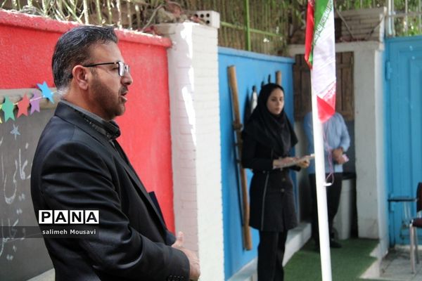 رونمایی از کتاب ستاره های کیهان در بوشهر