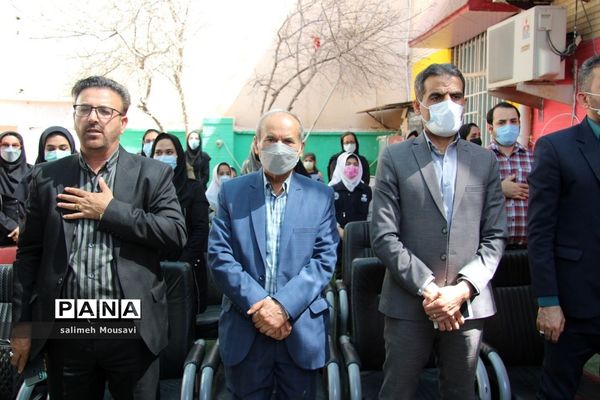 رونمایی از کتاب ستاره های کیهان در بوشهر