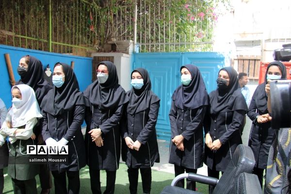 رونمایی از کتاب ستاره های کیهان در بوشهر