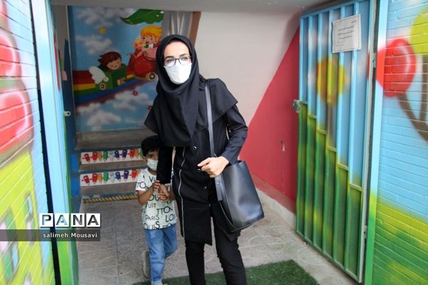 رونمایی از کتاب ستاره های کیهان در بوشهر