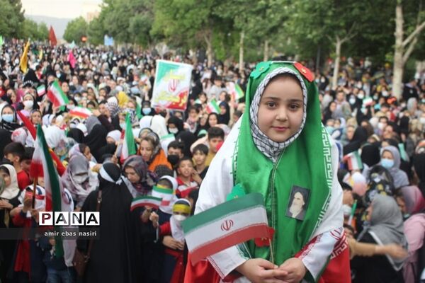 اجرای سرود سلام فرماند در قزوین