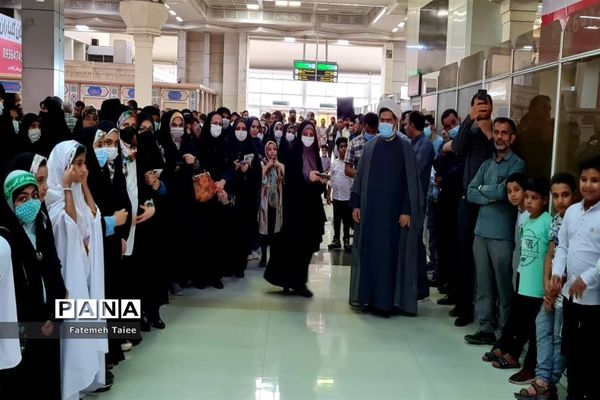 استقبال پرشور مردم  اهواز از خادمین حرم رضوی