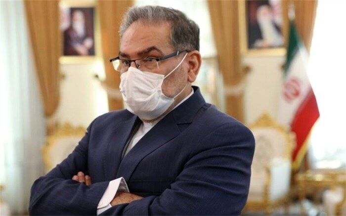 شمخانی: آبادان از زیر آوارهای متروپل و جنگ روانی دشمن سربلند بیرون خواهد آمد
