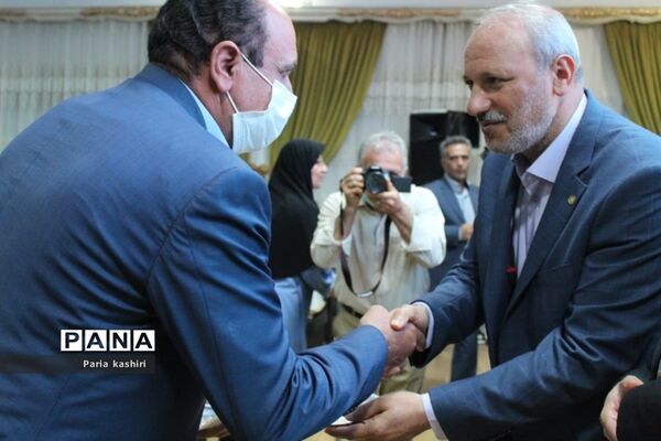 آیین تقدیر از مراقبین سلامت در مرکز استان مازندران