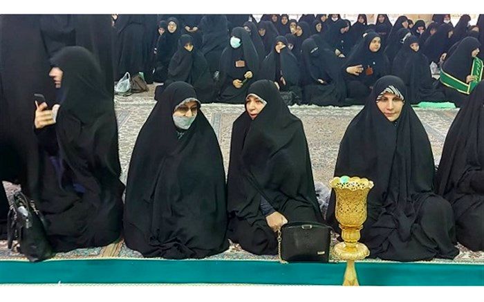 حضور مشاور وزیر آموزش و پرورش در آیین خطبه‌خوانی حرم حضرت معصومه(س)