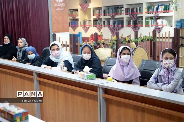 تجلیل از دختران کتابخوان، مبتکر و مولف در مازندران