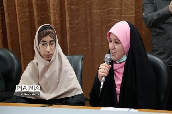 تجلیل از دختران کتابخوان، مبتکر و مولف در مازندران