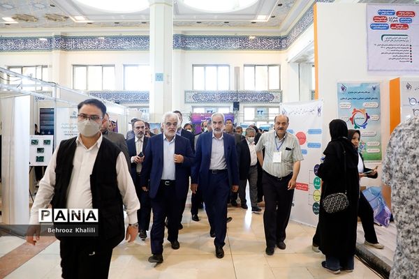 بازدید وزیر آموزش و پرورش از نمایشگاه و رویداد ملی «عصر امید»