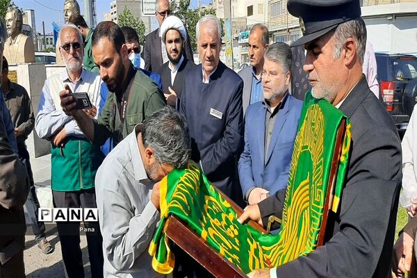 شمیم خوش پرچم بارگاه رضوی شهر میانه را عطرآگین کرد