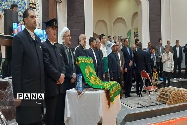 شمیم خوش پرچم بارگاه رضوی شهر میانه را عطرآگین کرد