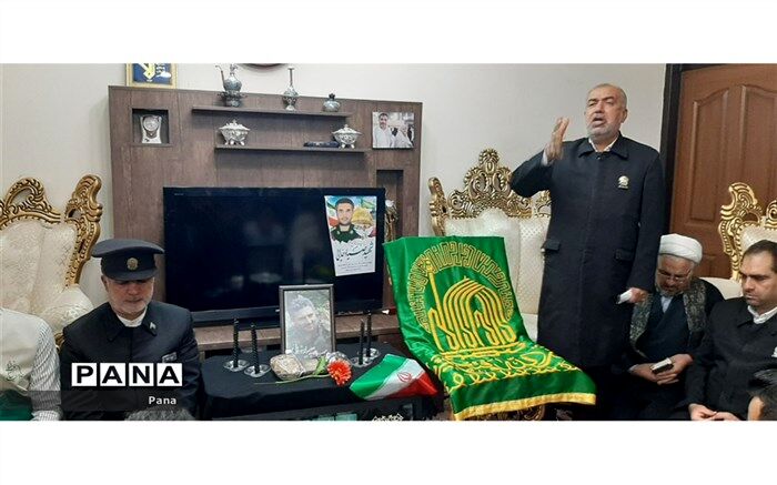 پرچم متبرک رضوی میهمان خانواده شهید صیاد خدایی شد