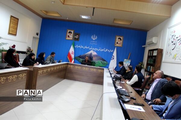 دیدار اعضای سازمان دانش‌آموزی استان با مدیرکل آموزش و پرورش مازندران
