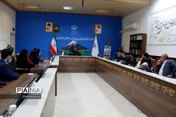 دیدار اعضای سازمان دانش‌آموزی استان با مدیرکل آموزش و پرورش مازندران