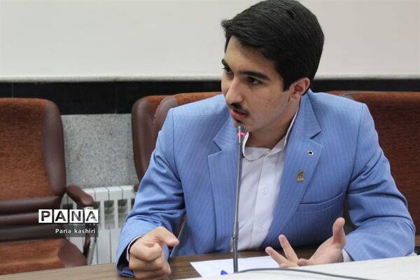 دیدار اعضای سازمان دانش‌آموزی استان با مدیرکل آموزش و پرورش مازندران