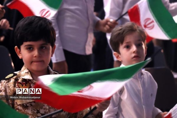 دیدار رئیس جمهوری با اقشار مختلف مردم در تبریز