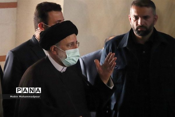 دیدار رئیس جمهوری با اقشار مختلف مردم در تبریز