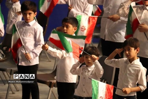 دیدار رئیس جمهوری با اقشار مختلف مردم در تبریز