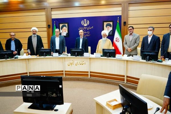 جلسه مشترک مدیران صنعت آب و برق استان زنجان با حضور وزیر نیرو