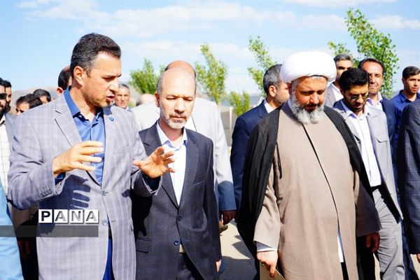 جلسه مشترک مدیران صنعت آب و برق استان زنجان با حضور وزیر نیرو