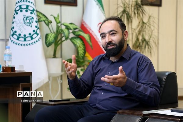 نشست اعضای ستاد امر به معروف و نهی از منکر با قائم مقام معاون وزیر در سازمان دانش‌آموزی