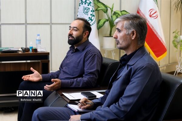 نشست اعضای ستاد امر به معروف و نهی از منکر با قائم مقام معاون وزیر در سازمان دانش‌آموزی