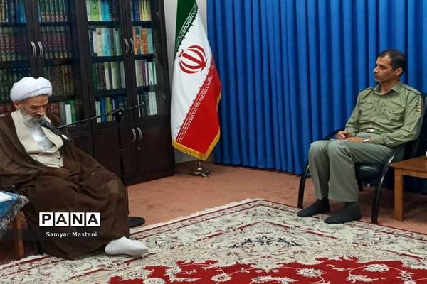 دیدار مدیرکل سازمان محیط زیست با نماینده ولی فقیه مازندران