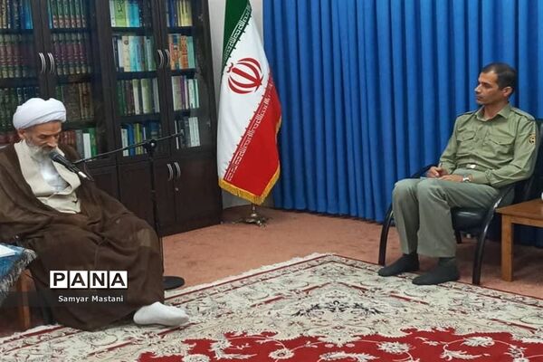 دیدار مدیرکل سازمان محیط زیست با نماینده ولی فقیه مازندران