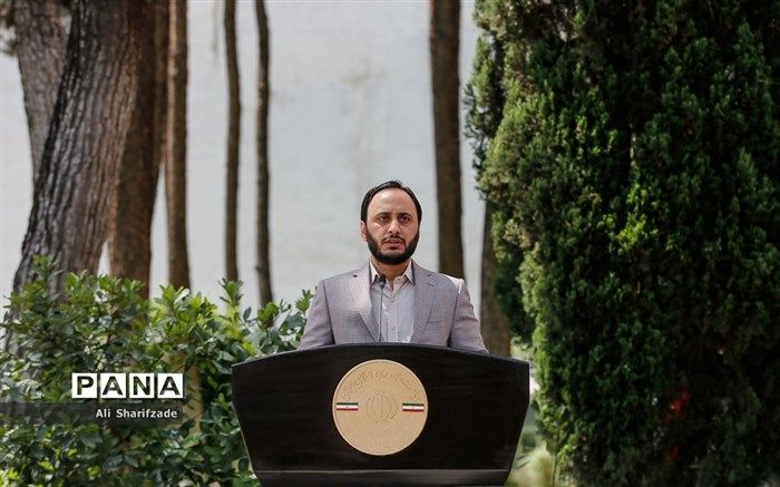 کلیات آیین‌نامه رتبه‌بندی معلمان تصویب شد؛ تغییر ساعت کار ادارات در سراسر کشور