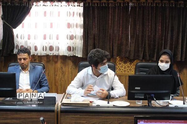 جلسه هم‌اندیشی سازمان سیما، منظر و فضای سبز شهری شهرداری شیراز و سازمان دانش آموزی استان فارس