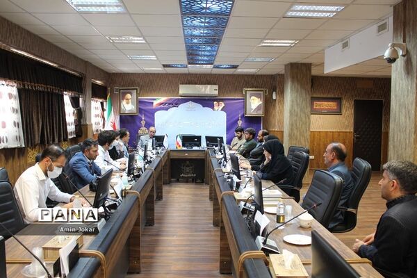 جلسه هم‌اندیشی سازمان سیما، منظر و فضای سبز شهری شهرداری شیراز و سازمان دانش آموزی استان فارس