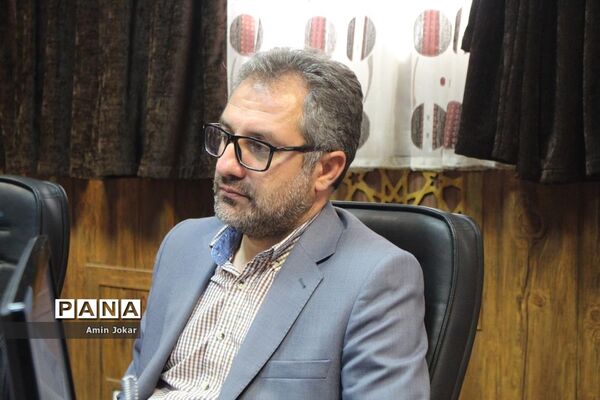 جلسه هم‌اندیشی سازمان سیما، منظر و فضای سبز شهری شهرداری شیراز و سازمان دانش آموزی استان فارس