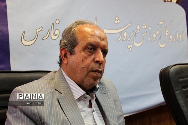 جلسه هم‌اندیشی سازمان سیما، منظر و فضای سبز شهری شهرداری شیراز و سازمان دانش آموزی استان فارس