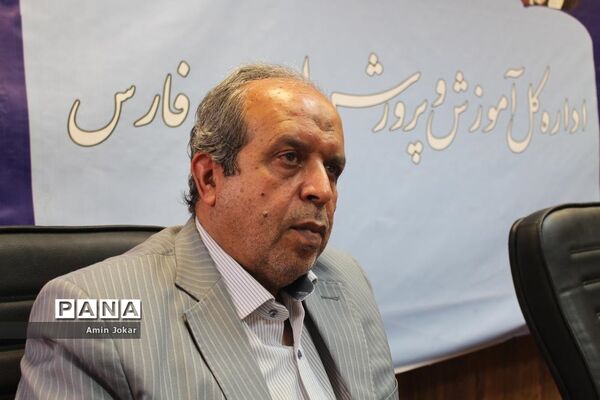 جلسه هم‌اندیشی سازمان سیما، منظر و فضای سبز شهری شهرداری شیراز و سازمان دانش آموزی استان فارس