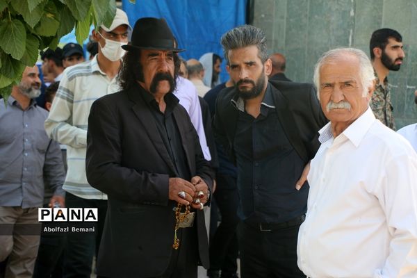 حضور کاروان های زیارتی استان قم در مراسم سالگرد ارتحال امام خمینی(ره)-1