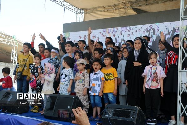 حضور کاروان های زیارتی استان قم در مراسم سالگرد ارتحال امام خمینی(ره)-1