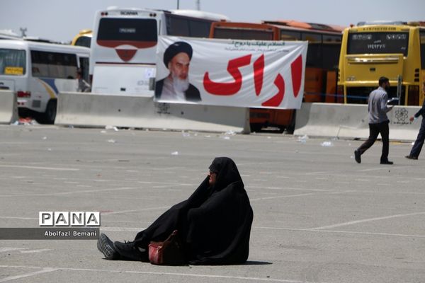 حضور کاروان های زیارتی استان قم در مراسم سالگرد ارتحال امام خمینی(ره)-1