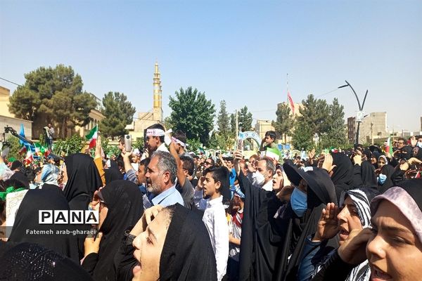 اجرای سرود سلام فرمانده در پاکدشت