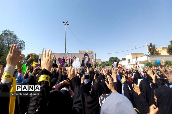 اجرای سرود سلام فرمانده در پاکدشت