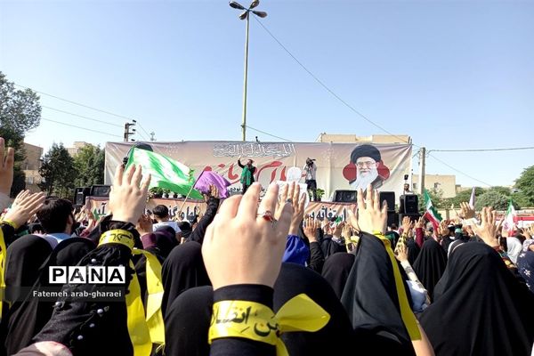 اجرای سرود سلام فرمانده در پاکدشت