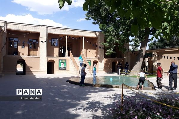 بیت امام خمینی(ره) واقع در شهر خمین