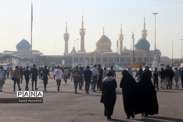 عرض ارادت مردم قم در مراسم سالگرد ارتحال حضرت امام(ره)-2