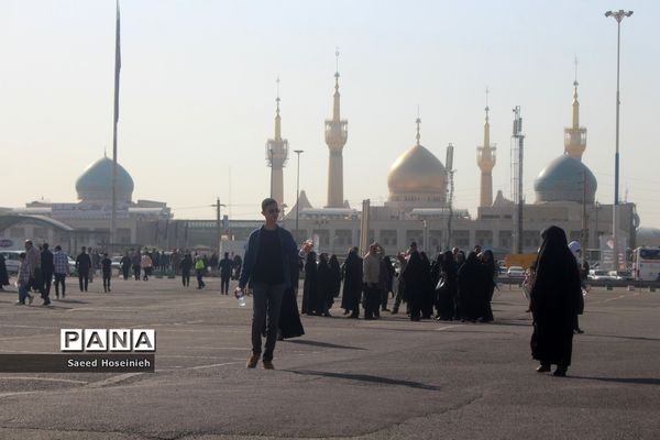 عرض ارادت مردم قم در مراسم سالگرد ارتحال حضرت امام(ره)-2