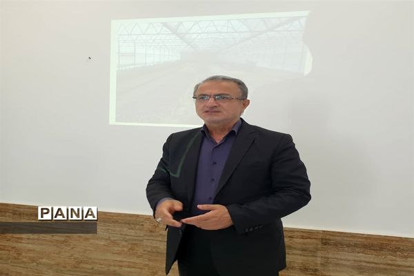 کلاس آموزشی گل و گیاه در شهرستان محمودآباد