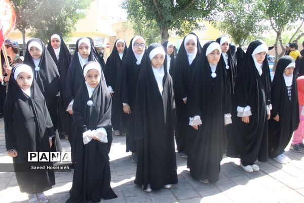 راهپیمایی یوم‌الله 15 خرداد در قم-2