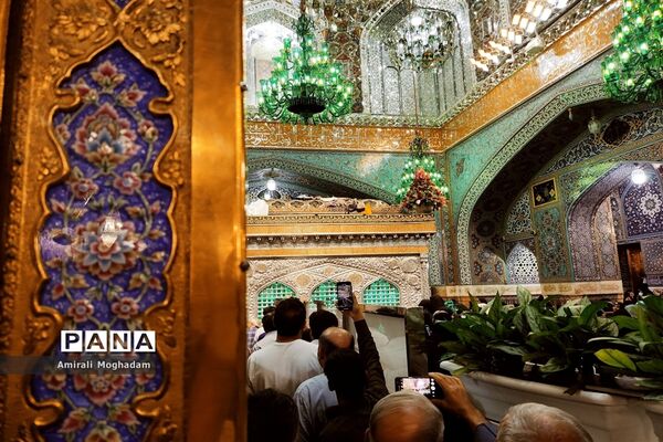 حریم مطهر رضوی در دهه کرامت